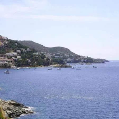 Pleasant In Near Playa بينالماذينا