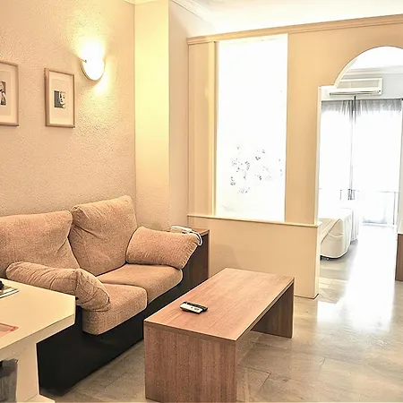 Pleasant In Near Playa شقة بينالماذينا